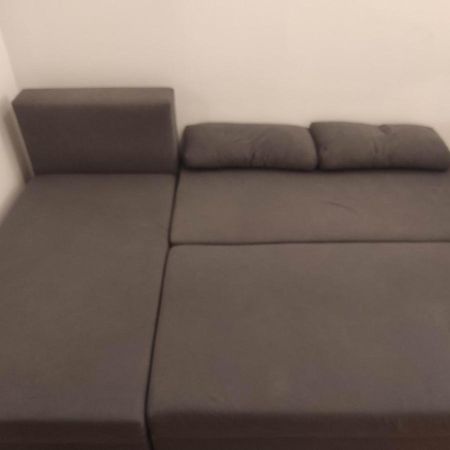 Nice Room With 2 Shared Bathrooms ,Wc , 2Km To Old Town -100M From Metro Szwedzka Warsawa Bagian luar foto