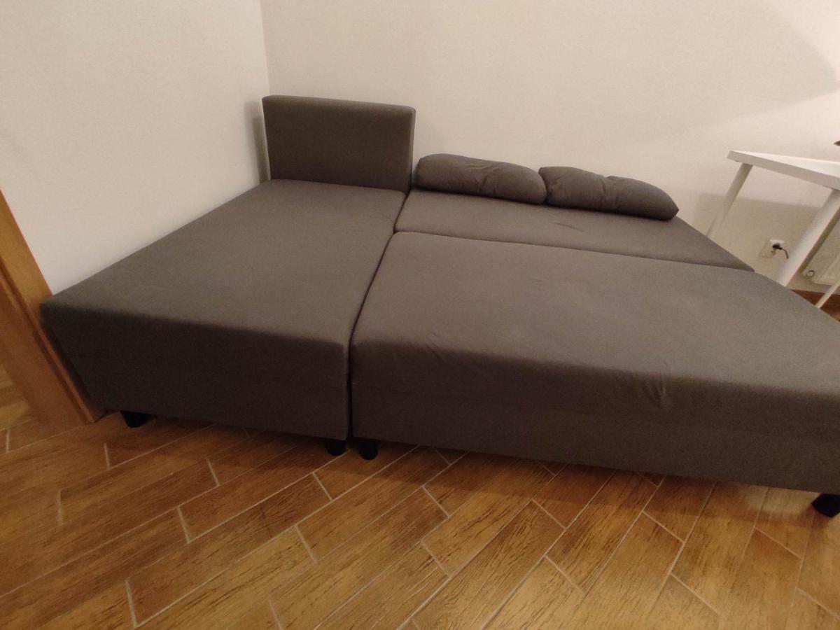 Nice Room With 2 Shared Bathrooms ,Wc , 2Km To Old Town -100M From Metro Szwedzka Warsawa Bagian luar foto