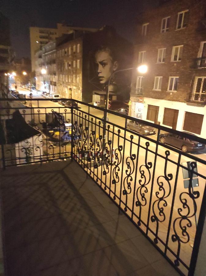Nice Room With 2 Shared Bathrooms ,Wc , 2Km To Old Town -100M From Metro Szwedzka Warsawa Bagian luar foto